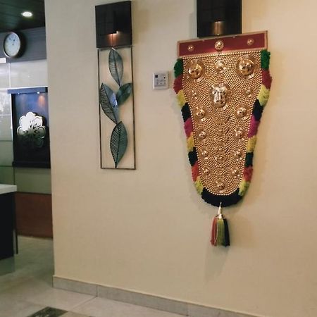 Chirag Inn Thiruvananthapuram Buitenkant foto