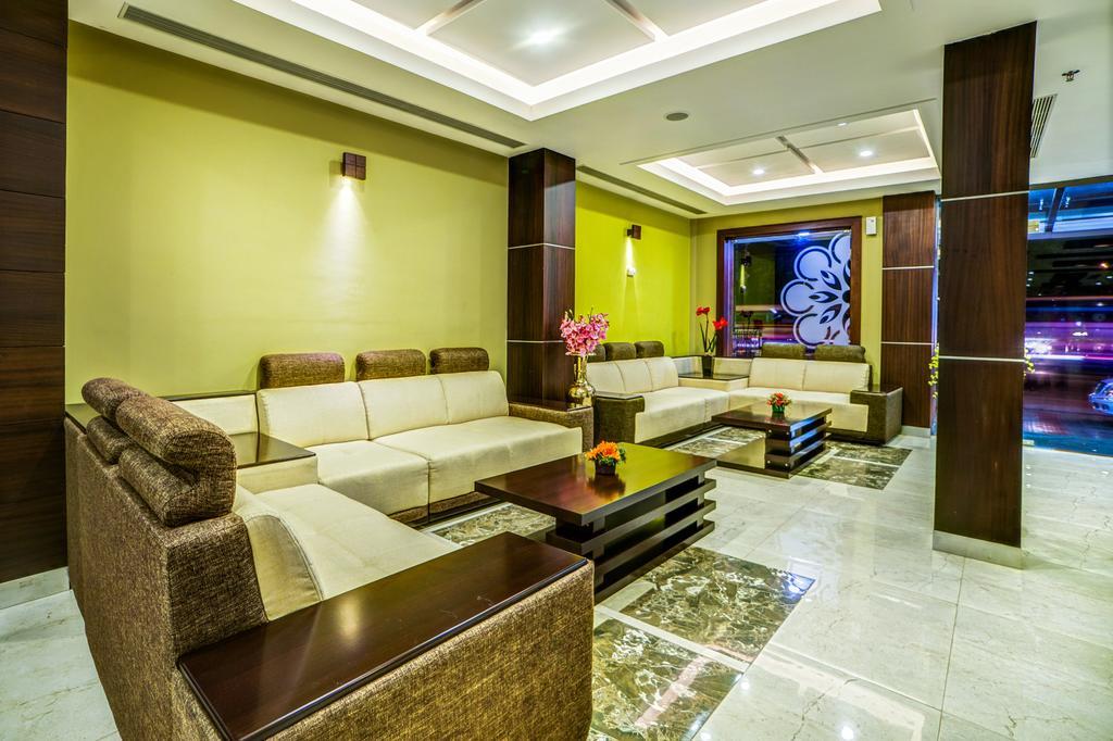 Chirag Inn Thiruvananthapuram Buitenkant foto