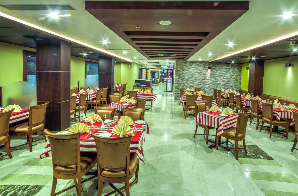 Chirag Inn Thiruvananthapuram Buitenkant foto