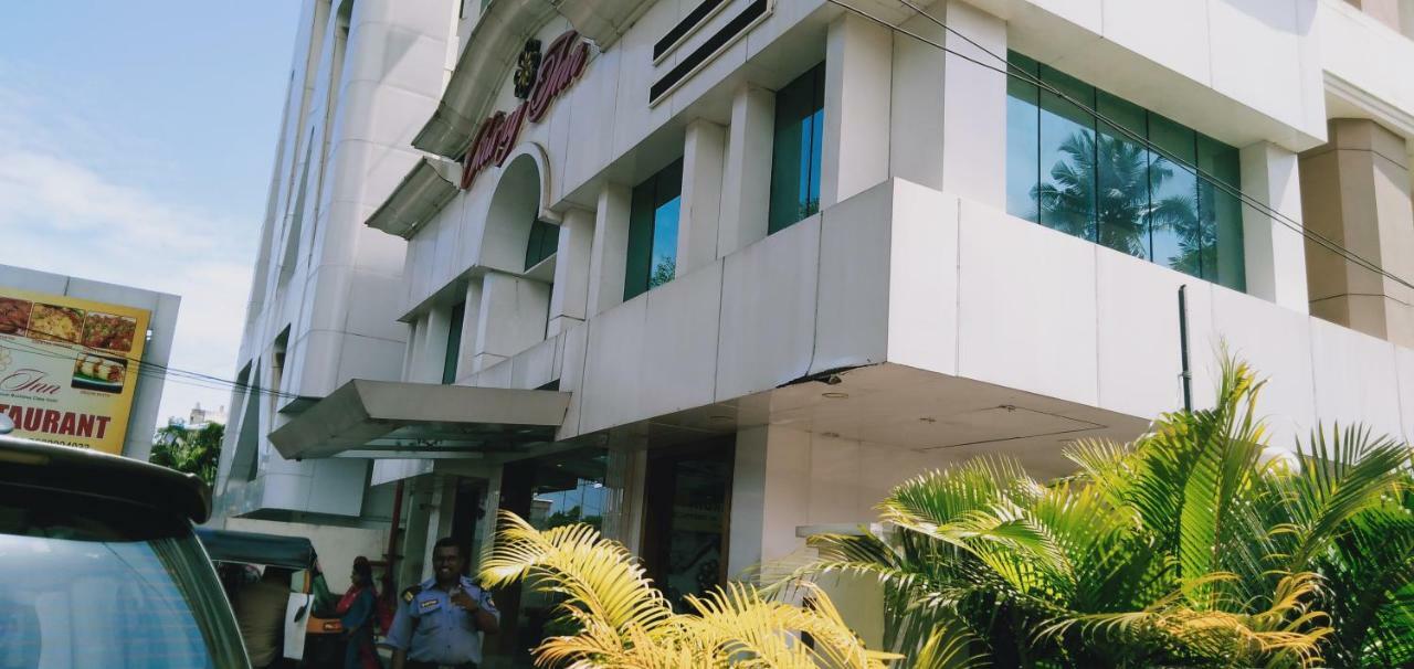 Chirag Inn Thiruvananthapuram Buitenkant foto